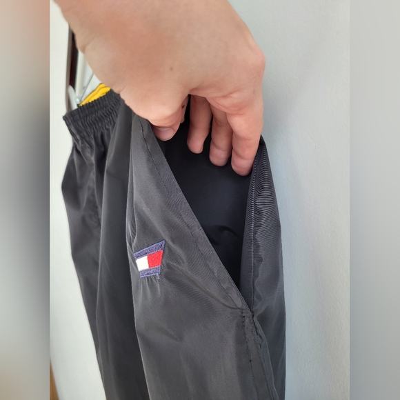 Vintage Black Tommy Hilfiger Athletics Pants - M - Picture 6 of 6
